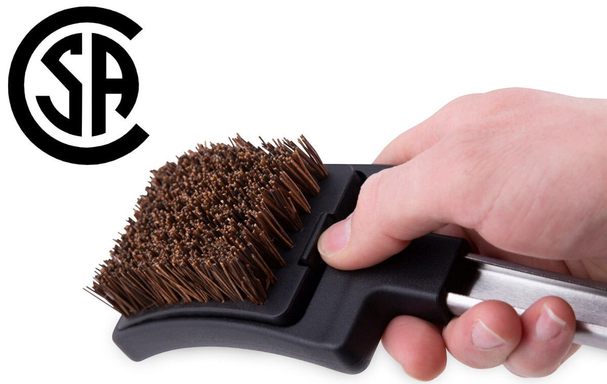 Szczotka do grilla BROIL KING Baron 64038, włosie, bezpieczeństwo, CSA, spalanie, Ręka wymienia końcówkę z certyfikatem CSA na szczotce Broil King do czyszczenia rusztów.