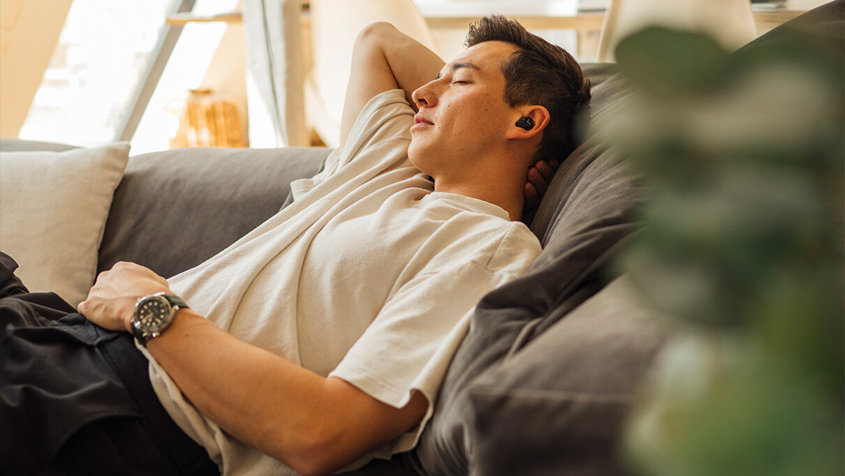 beyerdynamic AMIRON 300 podłączenie do 2 urządzeń tryb ANC redukcja szumów dźwięki z otoczenia