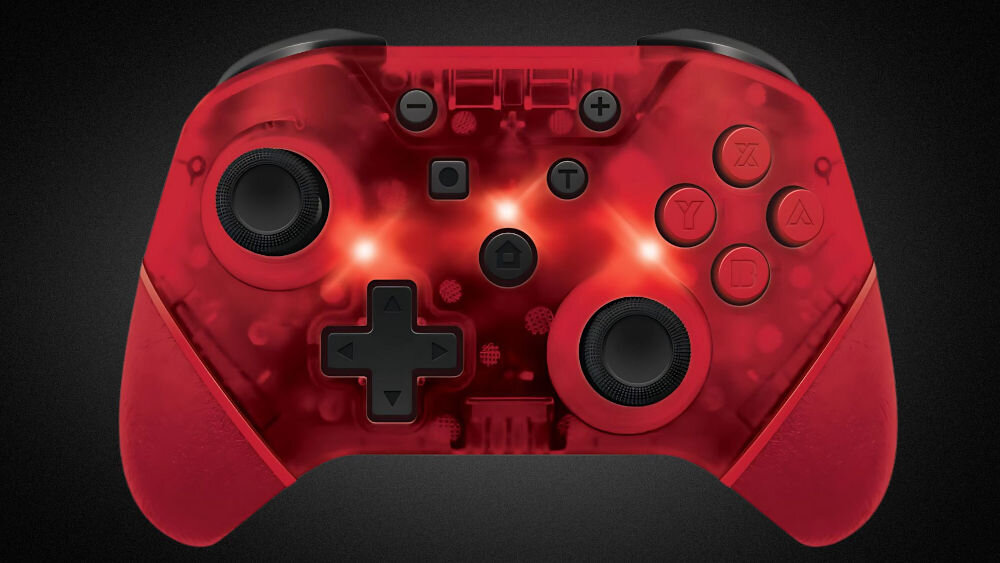 Kontroler HYPERKIN NuChamp Armor3 Czerwony prezentacja kontrolera na ciemnym tle od przodu