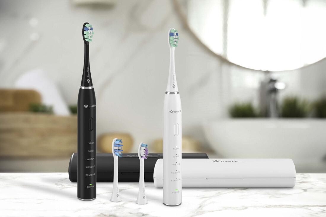 Szczoteczka soniczna TRUELIFE SonicBrush Clean30 (2 sztuki) Pielęgnacja jamy ustnej wygląd design tło prezentacja wizualizacja