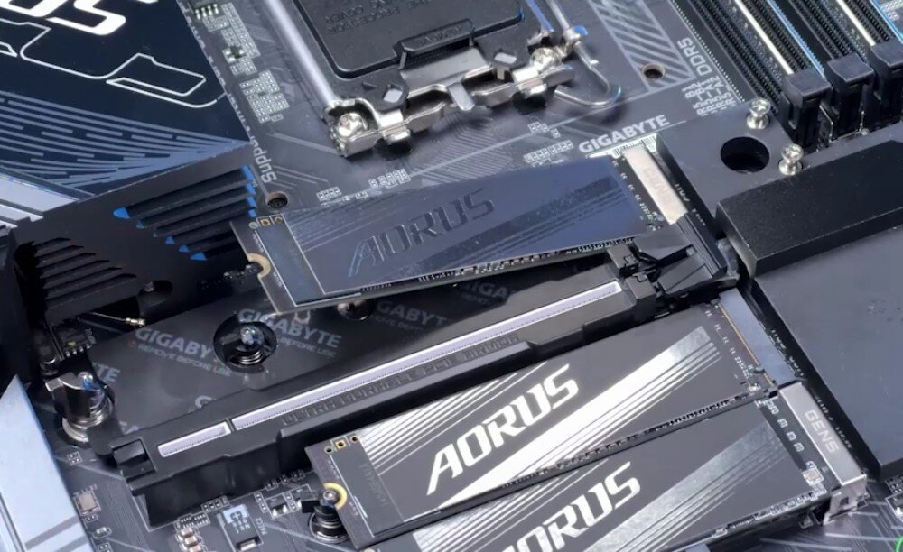 Płyta główna GIGABYTE B850 Gaming X WiFi6E interfejs PCIe 5.0 złącza gniazda M.2
