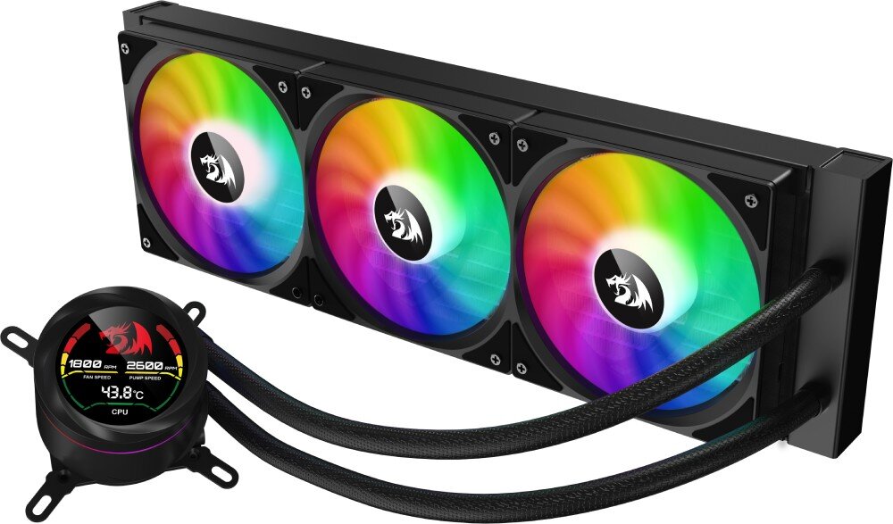 Chłodzenie wodne REDRAGON CCW-1017 360 RGB Widok chłodzenia wodnego z trzema wentylatorami podświetlanymi w różnych kolorach oraz głowicą chłodzącą z wyświetlaczem pokazującym prędkości obrotowe i temperaturę procesora, opis