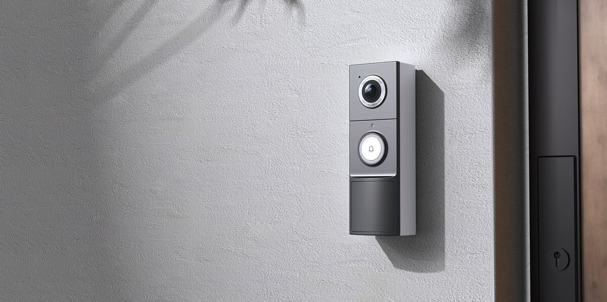 Wideodomofon TP-LINK Tapo D235 Bezprzewodowy Wi-Fi Czarny, dzwonek, drzwi, Bezpieczeństwo, ochrona, Wideodomofon zamontowany do ściany budynku przy drzwiach