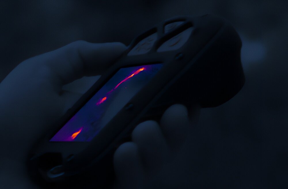 Kamera termowizyjna SEEK THERMAL Reveal 300 w ręku