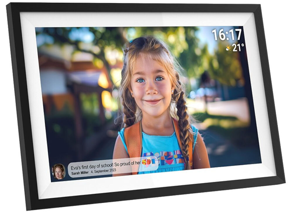 Ramka cyfrowa DENVER Frameo PFF-1516 Czarny prezentacja ramki ze zdjęciem i komentarzem do niej na białym tle pod kątem Wi-Fi ekran o przekątnej 15,6 cala rozdzielczość Full HD 1920 x 1080 dotykowy panel IPS jakość obrazu oprogramowanie FRAMEO
