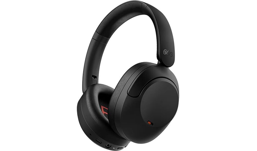 Słuchawki nauszne QCY ANC H4 Bluetooth 5.1 niski lag tryb gamingowy, słuchawki po skosie na białym tle