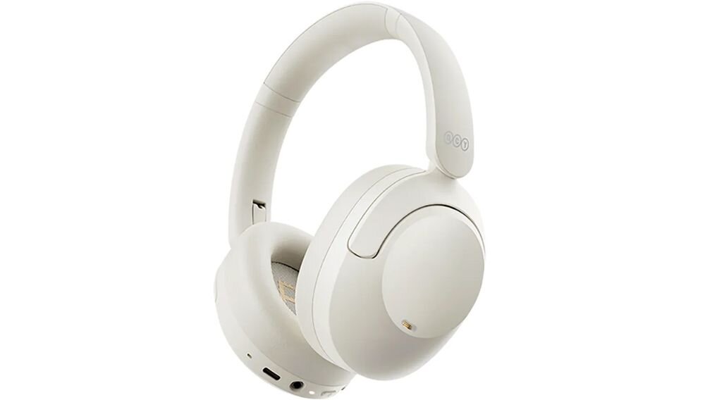 Słuchawki nauszne QCY ANC H4 Bluetooth 5.1 niski lag tryb gamingowy, słuchawki po skosie na białym tle