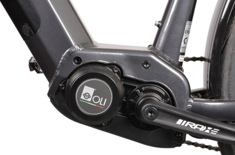 Rower elektryczny BOTTECCHIA Hydron M15 28 cali Antracytowy zbliżenie na silnik wytrzymały bezszczotkowy silnik renomowanej marki OLI E-bike System moc 250 W cicha i wydajna praca umiejscowiony centralnie niezauważalny