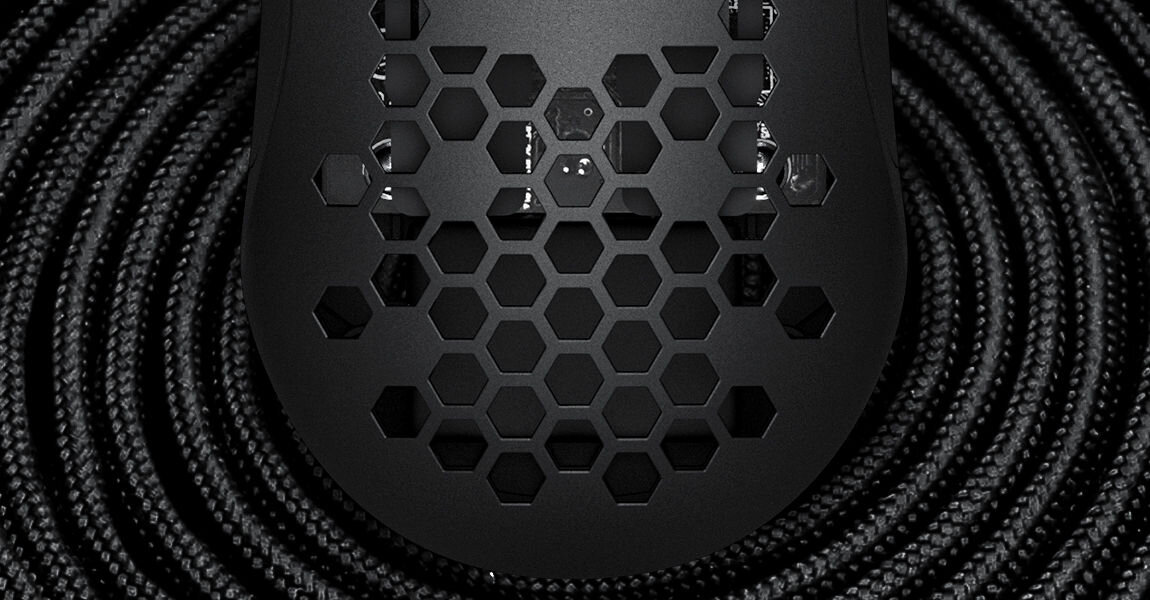 Mysz HATOR Stellar Pro HTM551
wygodny, miękki kabel paracord USB-A / USB-C o długości ok. 2,1 metra, adapter USB-A / USB-C w zestawie, możliwość odłączenia kabla,
widok od góry na tylną część myszy, kabel