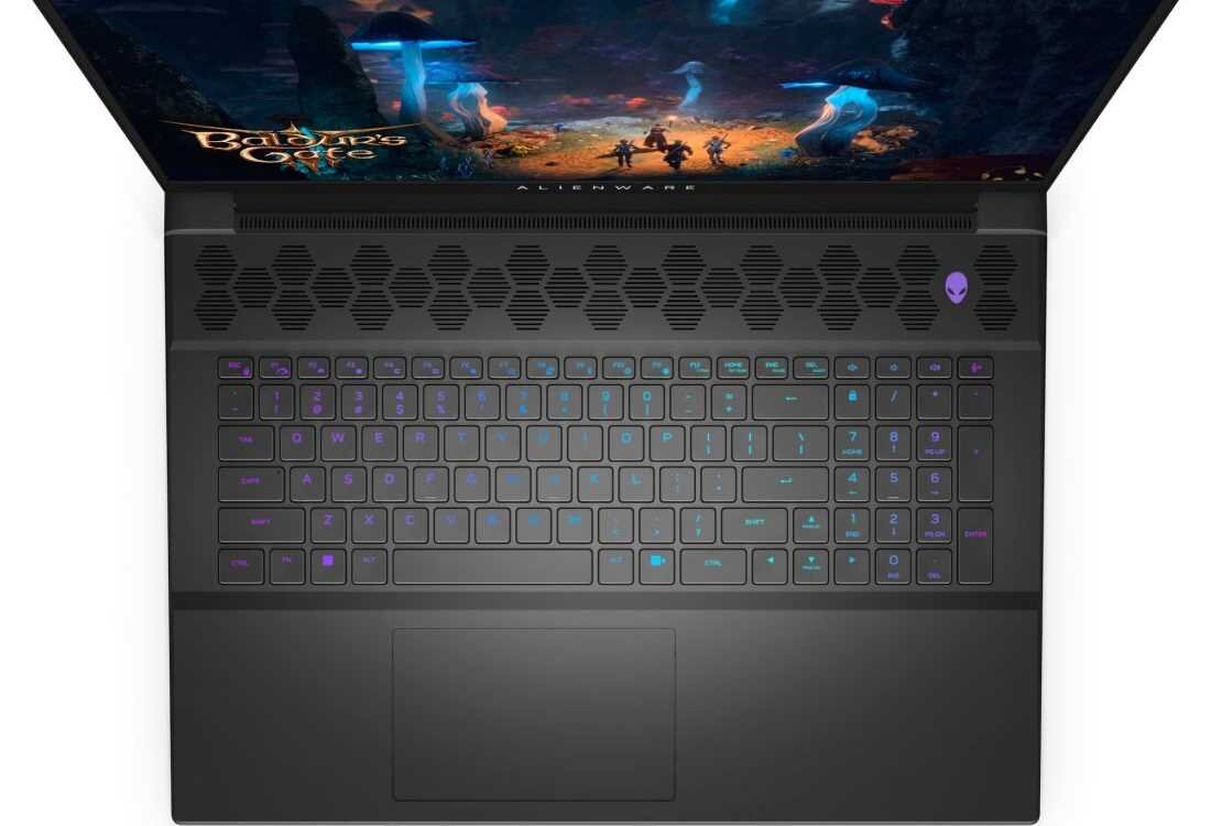 Laptop DELL Alienware M18 R2 18R2 - DELL Alienware M18 z klawiaturą RGB i ekranem, łączący elegancję z wydajnością w jednym urządzeniu.
 