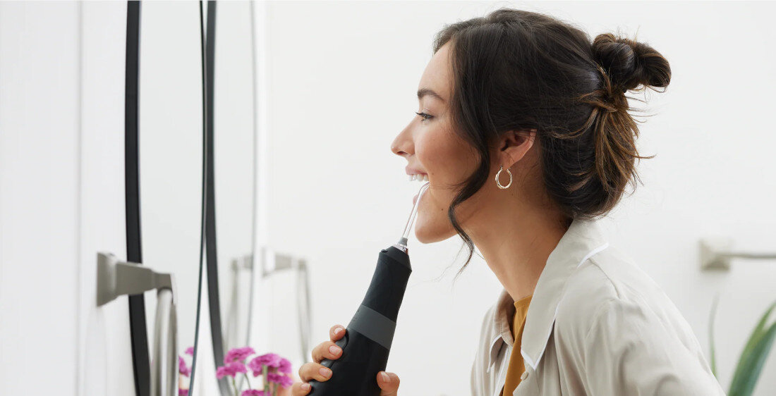 Irygator BURST Water Flosser Biały Skuteczne czyszczenie silny strumień wody Zastępuje klasyczne nitkowanie codzienna higiena jamy ustnej