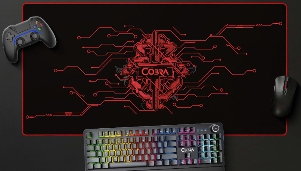 Podkładka COBRA Matrix XL TM9002RD wymiary ok. 800 x 400 cm, gładka powierzchnia, antypoślizgowy spód wykonany z naturalnej gumy, produkt, gamepad, klawiatura, mysz na szarym tle