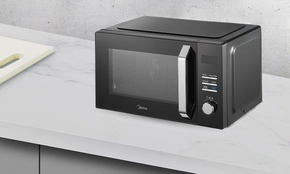 Kuchenka mikrofalowa MIDEA MAC23XF 800W średnica 27 cm pojemność 23L Grill Inverterquattro Czarny wielofunkcyjna kuchenka mikrofalowa, styl, ekspresowe działanie, zdrowe gotowanie