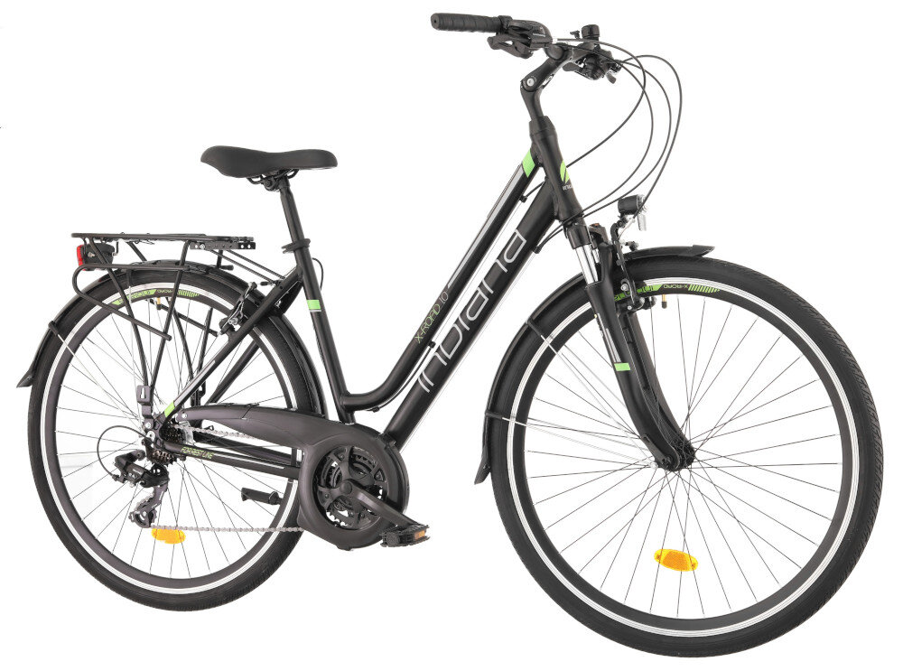 Rower trekkingowy INDIANA X-Road 1.0 D17 28 cali damski Czarno-zielony rower na białym tle widoczny pod skosem do jazdy w mieście poza miastem dla kobiet komfort jazdy po asfalcie po nieutwardzonych drogach trekkingowa geometria jazda w niemęczącej naturalnej wyprostowanej pozycji