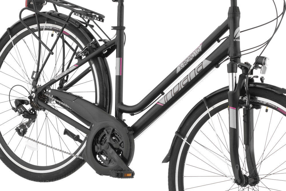 Rower trekkingowy INDIANA X-Road 1.0 D19 28 cali damski Czarno-fioletowy rower na białym tle widoczny z boku zbliżenie na ramę 19-calowa aluminiowa rama rower jest bardzo zwinny lekki łatwo go podnieść odporność na korozję wybór rozmiaru ramy Twój wzrost mierzony w zrelaksowanej pozycji typ roweru dla osób o wzroście od 174 do 180 cm