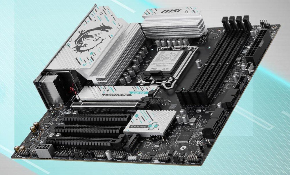 Płyta główna MSI B860M GAMING PLUS WIFI Płyta główna w kolorze czarnym z srebrnymi radiatorami i turkusowymi akcentami. Widoczne gniazda PCIe, sloty pamięci RAM i system chłodzenia. Tło w odcieniach błękitu z liniami podkreślającymi design, opis