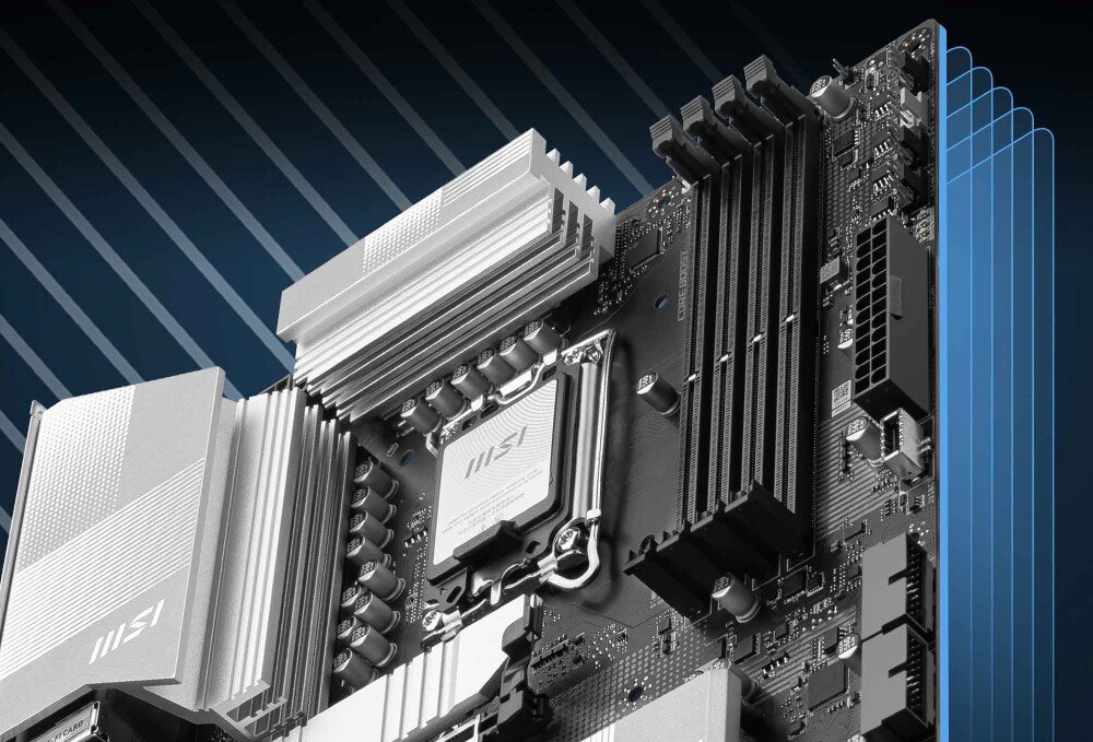 Płyta główna MSI Pro B860-P WiFi Perspektywiczne ujęcie płyty głównej ukazujące rozmieszczenie radiatorów, slotów pamięci RAM oraz sekcji zasilania, temperatura, chłodzenie, termopady, osłony EZ M.2