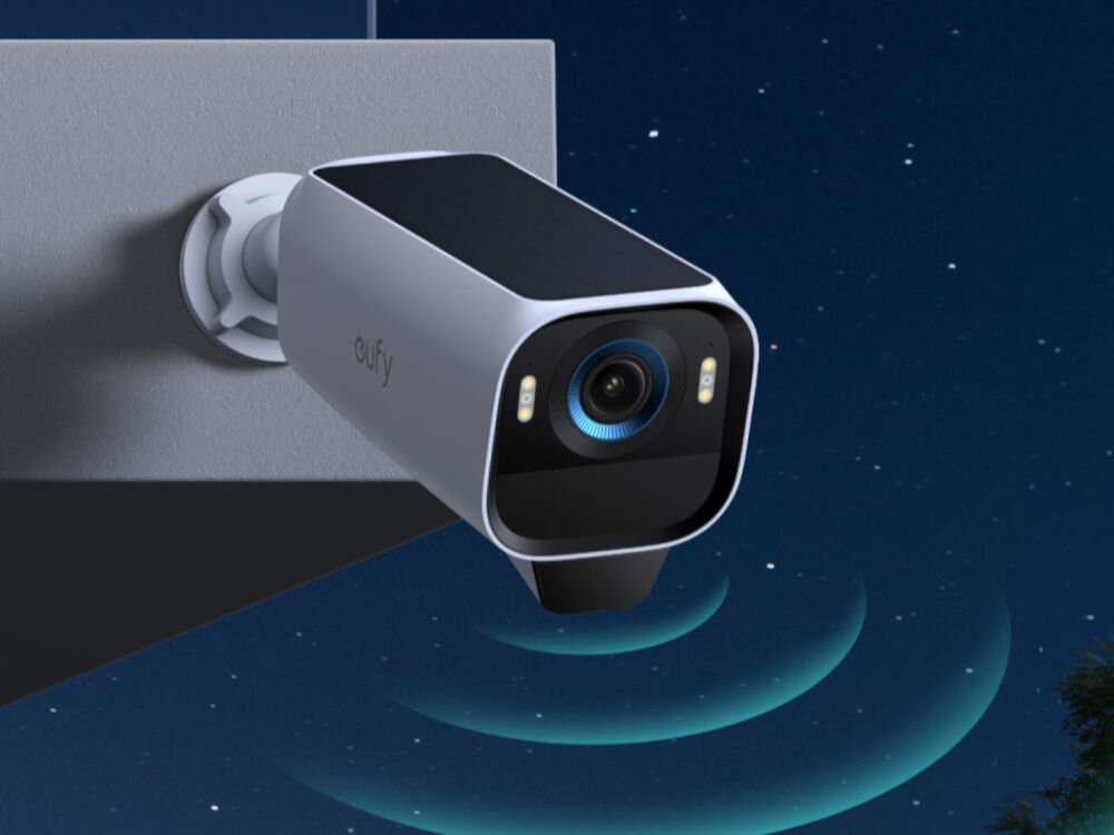 Kamera EUFY eufyCam S3 Pro Zewnętrzna, Wi-Fi, radar, PIR, otoczenie, pole, widzenia, kamera wizualizuje fale czujnika nocną porą przymocowaną do ściany budynku