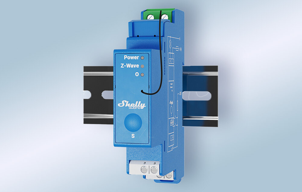 Przekaźnik SHELLY Qubino Z-Wave Pro 1, kontrola, obwody, protokół, harmonogramy, na niebieskim tle przekaźnik z szyną DIN frontem prawo skos