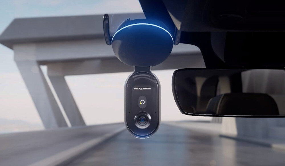 Wideorejestrator NEXTBASE IQ wbudowanej karcie SIM aplikacji mobilnej Nextbase danych lokalizacyjnych pojazdu monitorowanie