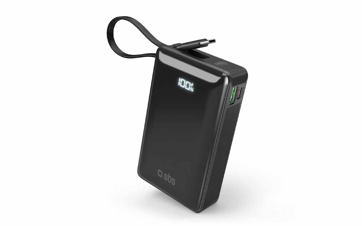 Powerbank SBS TTBB20000LCDTCPD20K 20000mAh 22.5W Power Delivery i Adaptive Fast Charging dla efektywnego transferu energii.