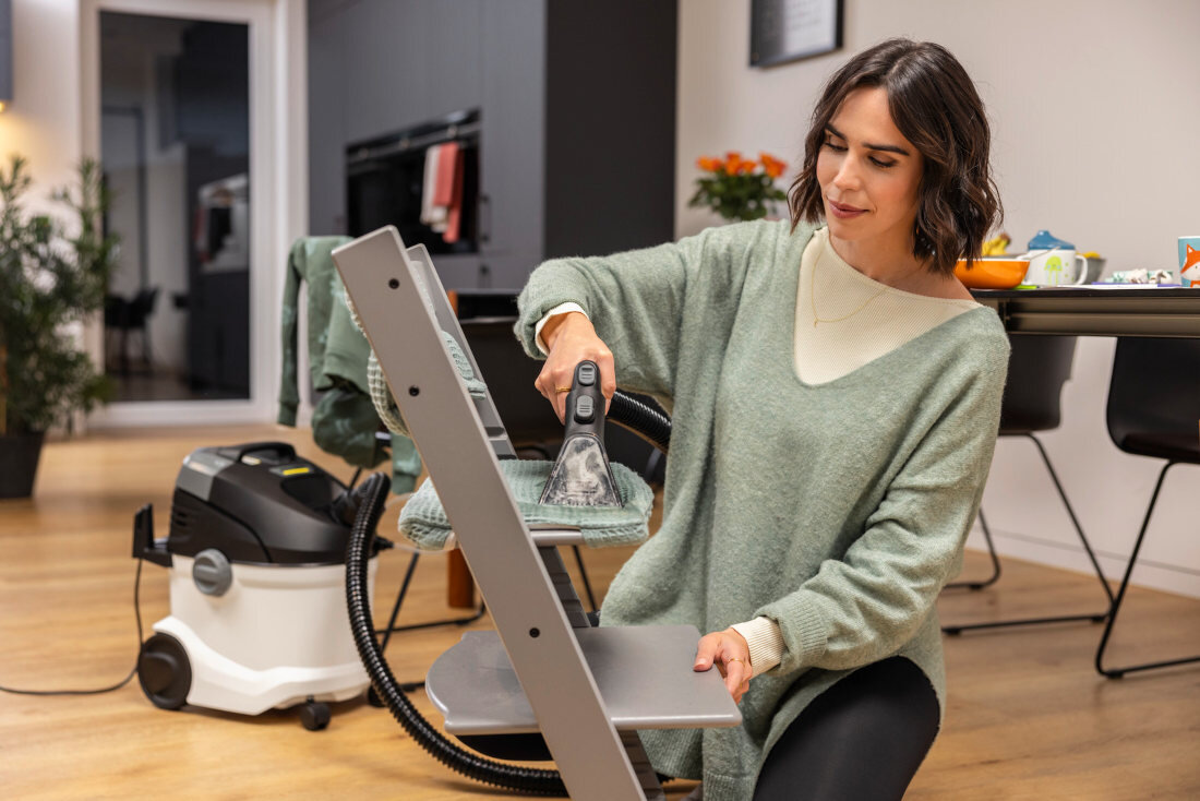 Odkurzacz piorący KARCHER SE 5 Upholstery EU 1.081-234. Skuteczność na mokro i sucho Funkcja 3 w 1 praca od usuwania kurzu po odświeżanie tkanin