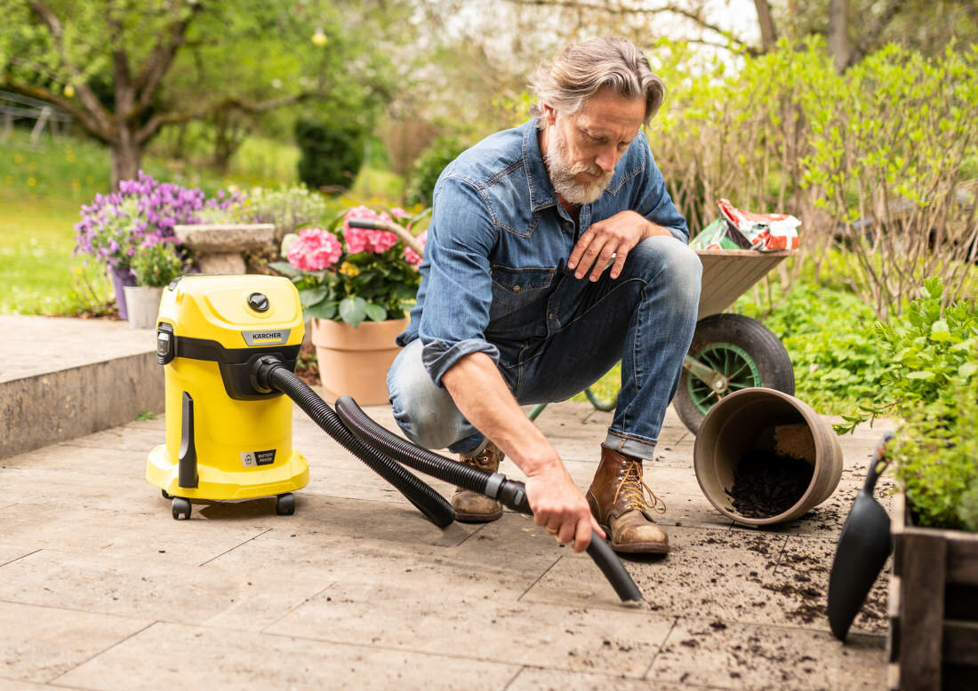 Odkurzacz KARCHER WD 3-18 V-17/20 1.628-550.0 Moc i wydajność pracy Podciśnienie przepływ powietrza 30 l/s trudne zabrudzenia 2-metrowy wąż i ssawka podłogowa na różnych powierzchniach