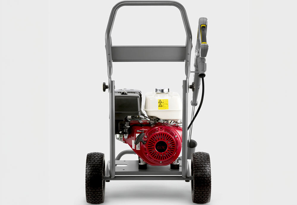 Myjka ciśnieniowa KARCHER HD 7/15 G 1.187-903.0 (790 x 608 x 1104 mm) myjka silnik koła lanca białe tło  3-tłokowa pompa tłokowo-osiowa cylindryczne głowice wykonane z mosiądzu wydłużenie trwałości materiały odporne na korozję i intensywne użytkowanie funkcjonalność wydajność 650 l/h maksymalne ciśnienie 210 bar efektywność solidność