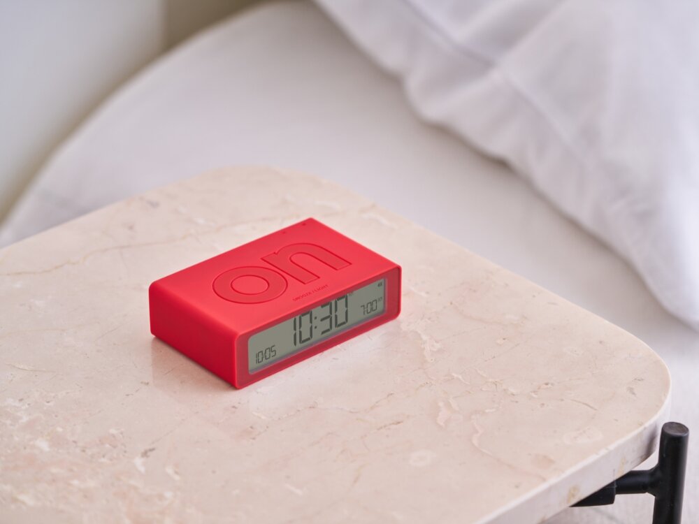 Budzik LEXON Flip Mini
            budzik na szafce akumulator bateria ładowanie usb-c żywotność