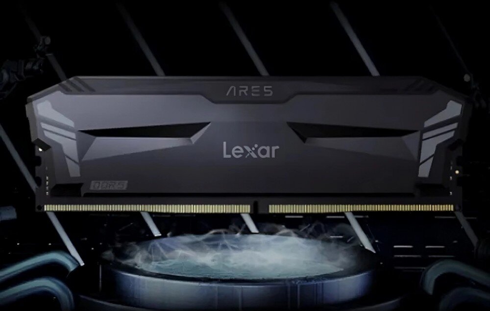 Komputer MAD DOG ENDORFY500AIR-A13WB32WH zbliżenie na pamięć RAM zamontowanym na płycie głownej RAM DDR5 taktowanie opóźnienia