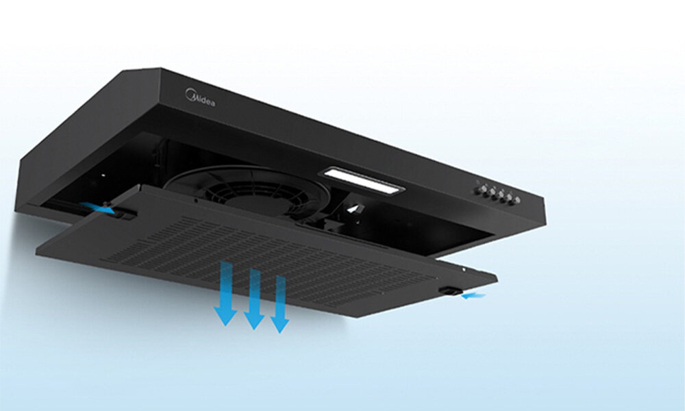 OKAP MIDEA MH60F17EM21BB Zdjęcie przedstawia dolną część okapu z otwartym panelem filtra. Strzałki wskazują kierunek przepływu powietrza przez filtr do wnętrza urządzenia filtr metalowy czyszczenie konserwacja