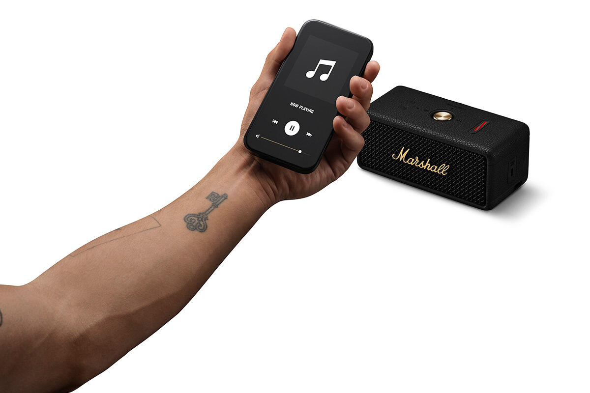 Мобільна колонка MARSHALL Emberton III Bluetooth LE Audio готова, звук відтворюється з вашого телефону