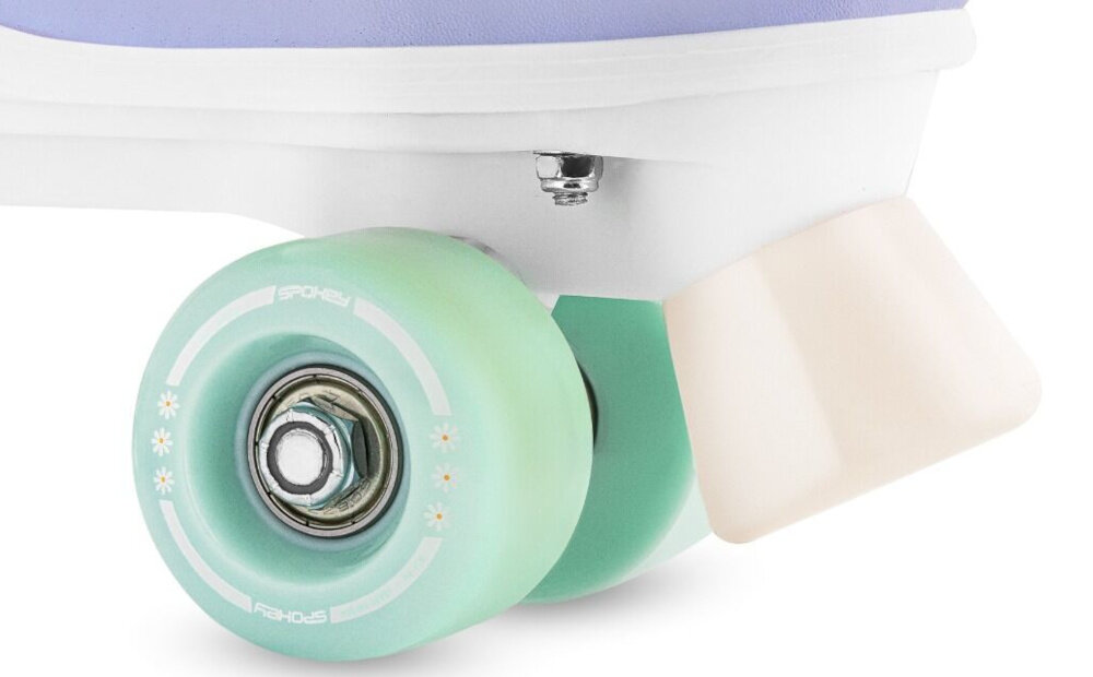 Wrotki SPOKEY Queenie 944654 (rozmiar 35-38) białe tło zbliżenie na hamulec hamulec przedni TPR pełna kontrola nad zatrzymywaniem się można precyzyjnie regulować prędkość minimalizując ryzyko wypadków komfort jazdy