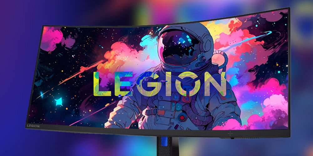 Monitor LENOVO Legion R34w-30 34 cali 3440x1440px 180Hz 0.5ms [MPRT] Curved prezentacja monitora z napisem Legion i astronautą na ekranie zakrzywienie ekranu o promieniu 1500R naturalne pole widzenia gry filmy praca komfort
