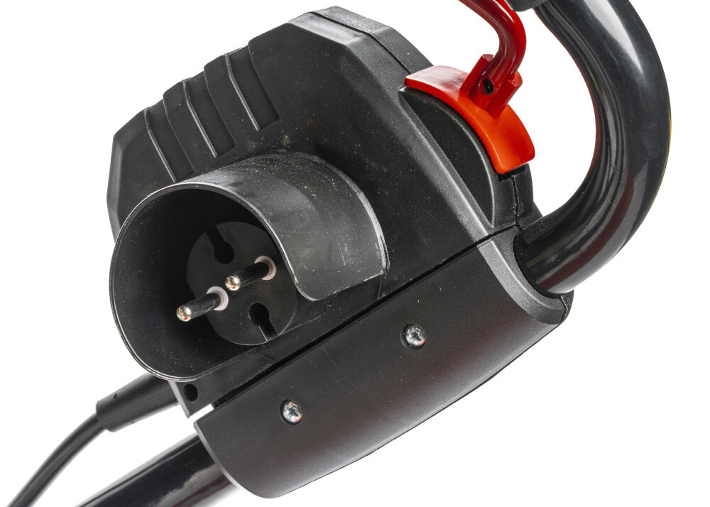 Kosiarka elektryczna DEDRA DED8741 1600W 360mm zbliżenie na wtyczkę szczotkowy silnik o mocy 1600 W prędkość obrotowa do 3800 obr/min szerokość robocza 36 cm