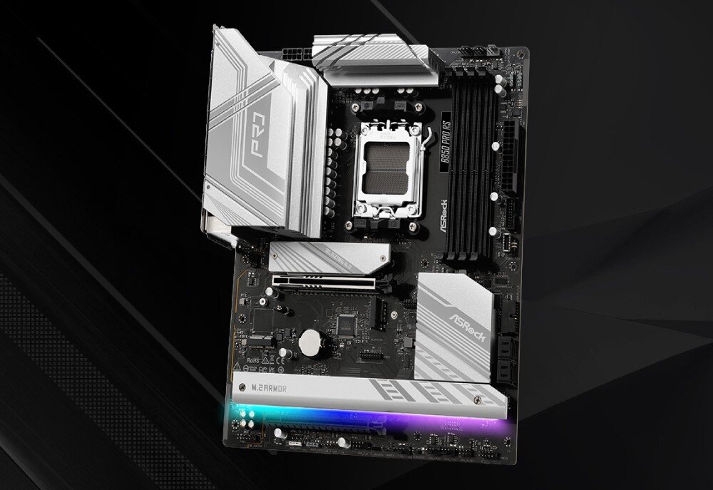 Płyta główna ASROCK B850 Pro RS Widok płyty głównej z gniazdem procesora, czterema slotami pamięci i aluminiowymi radiatorami w odcieniach srebra na czarnym tle, opis