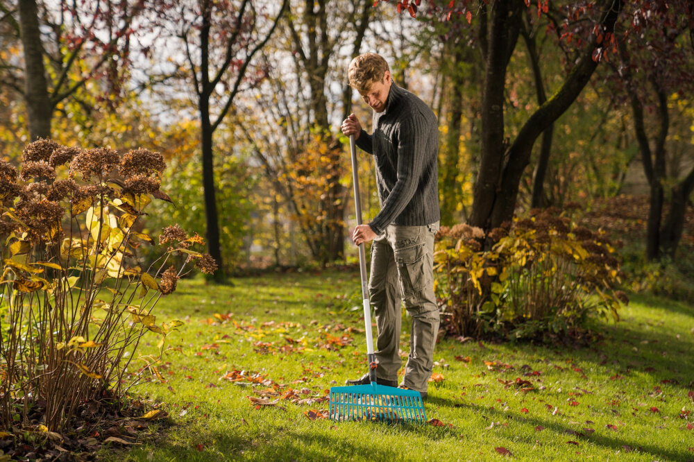 Trzonek drewniany GARDENA Combisystem 3723-00 130 cm dlugosc 130 cm praca w wgodnej naturalnej pozycji bardzo dobrze dopasowany do wiekszosc uzytkowniko uniwersalne rozwiazanie