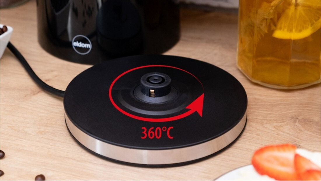 Czajnik elektryczny ELDOM C540 Jetty Czarny zdjęcie lifestyle Wygoda użytkowania Obrotowa podstawa 360° Szklana konstrukcja z podświetleniem LED  Przejrzysta forma  podświetlenie 
