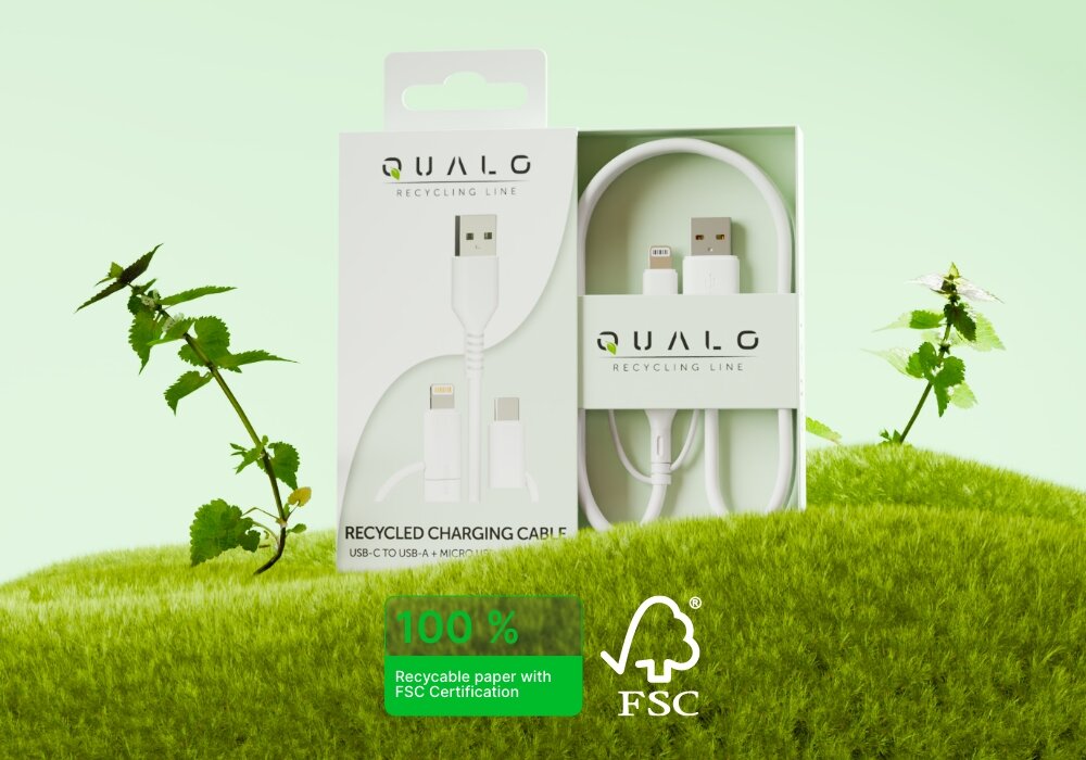 Kabel USB-C - USB-A-microUSB-Lightning QUALO Recycling QRC-CA+M+L-00 3w1 1.5 m Biały opakowanie pośród pokrzyw
