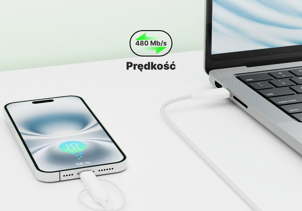 Kabel USB-C - USB-A-microUSB-Lightning QUALO Recycling QRC-CA+M+L-00 3w1 1.5 m Biały podłączony do laptopa