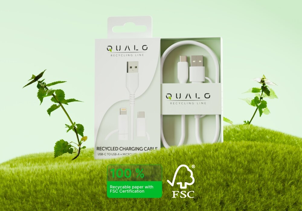 Kabel USB-C - USB-C-USB-A QUALO Recycling QRC-CC+A-00 2w1 1.5 m Biały opakowanie pośród pokrzyw