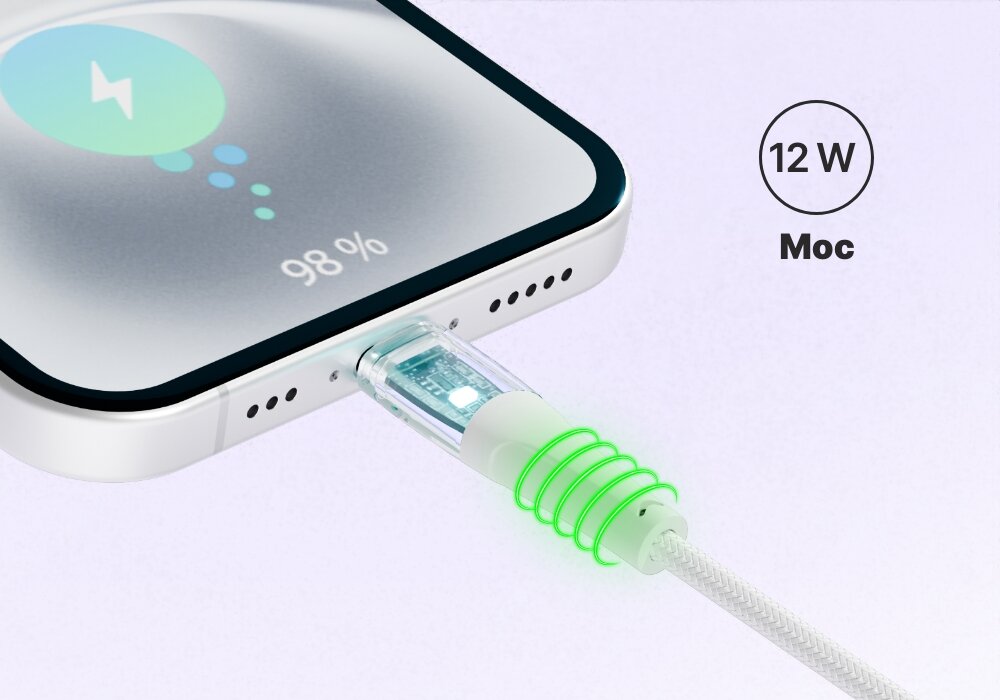 Kabel QUALO Transparent podłączony do smartfona
