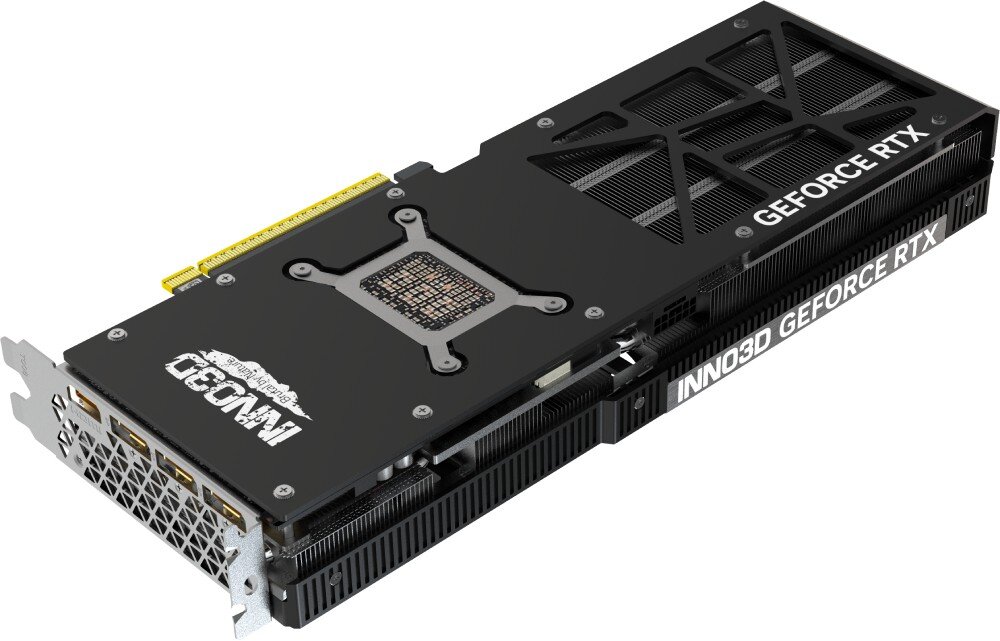 Karta graficzna INNO3D GeForce RTX 5080 X3 16GB Widok tylnej części karty z czarnym metalowym backplate’em, podkreślającym solidność konstrukcji i otworami wentylacyjnymi poprawiającymi przepływ powietrza