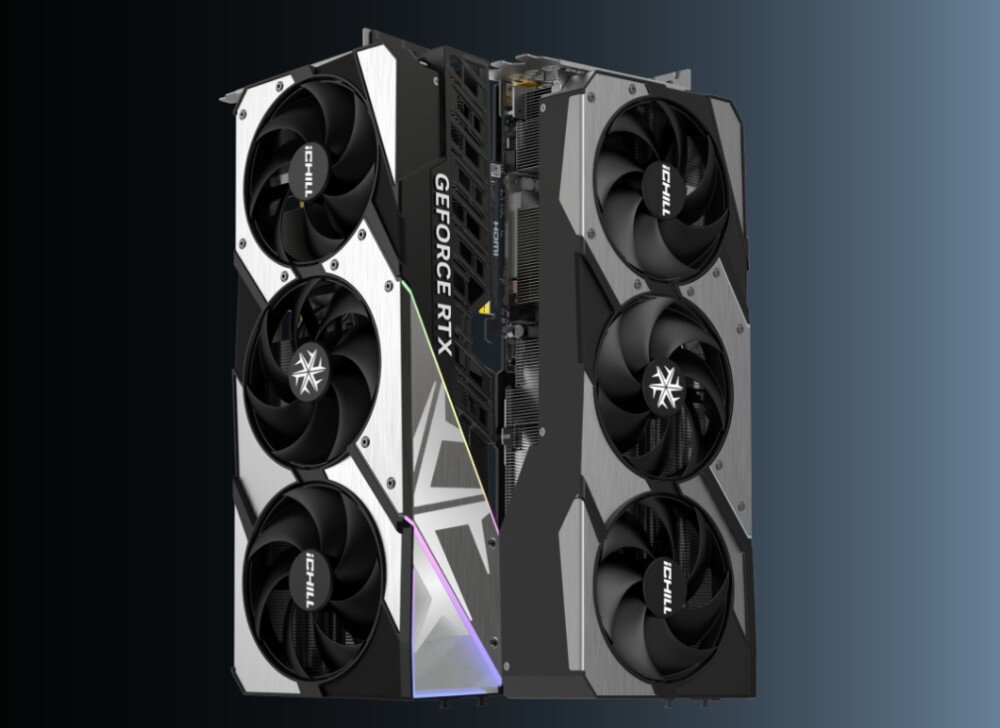 Karta graficzna INNO3D GeForce RTX 5080 iChill X3 16GB Karta graficzna ustawiona pionowo, prezentująca bok i układ chłodzenia z trzema dużymi wentylatorami w obudowie o industrialnym wyglądzie
