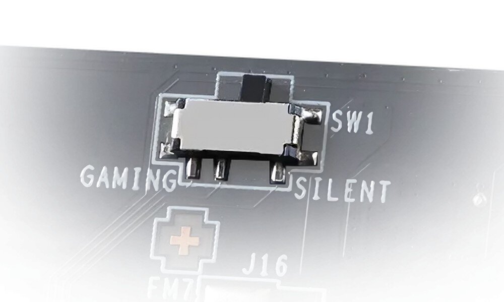 Karta graficzna MSI GeForce RTX 5080 Gaming Trio OC White 16GB Przełącznik podwójnego BIOS-u na karcie MSI GeForce RTX 5080 Gaming Trio OC White, pozwalający na wybór trybu GAMING lub SILENT