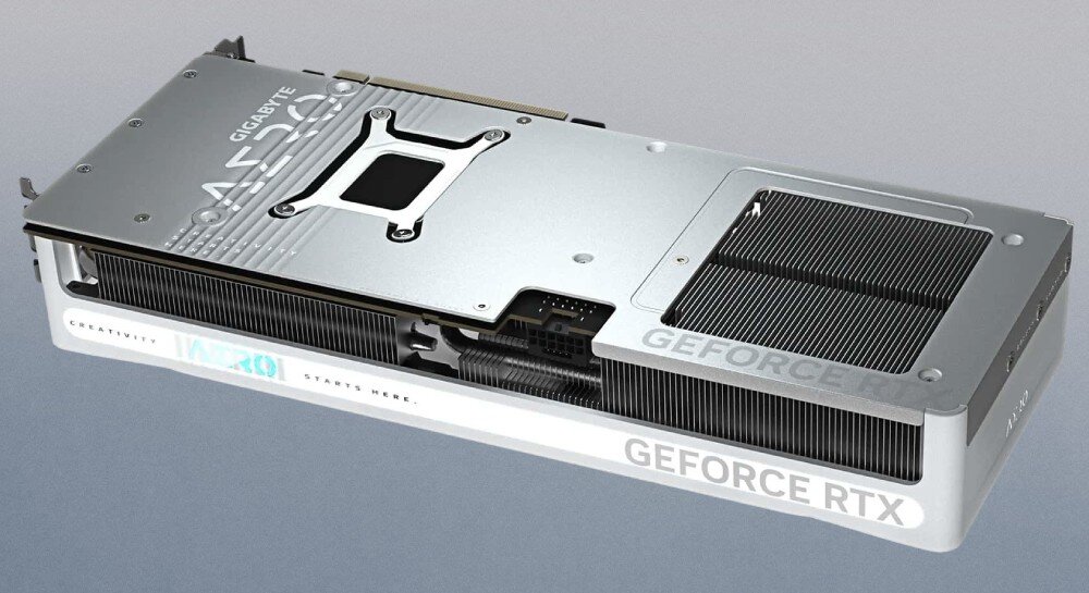 Karta graficzna GIGABYTE GeForce RTX 5080 Aero OC SFF 16GB Widok tylnej części karty Gigabyte AERO GeForce RTX, ukazujący srebrny backplate z wycięciem na chłodzenie i dużym logo AERO