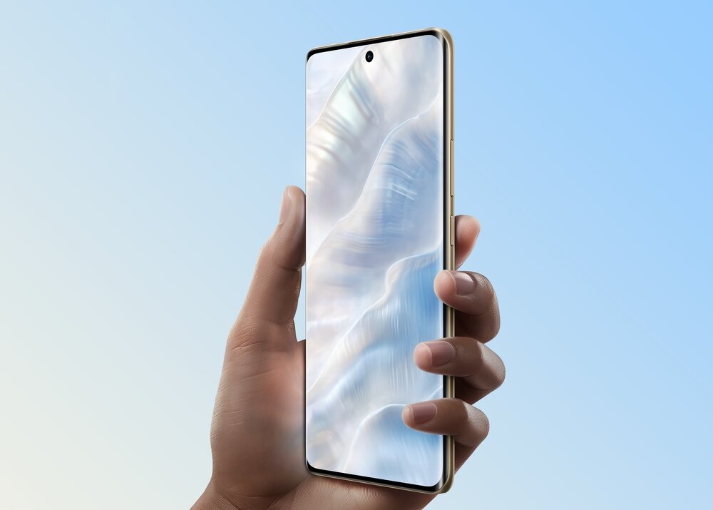 Smartfon REALME 14 Pro  smartfon w dłoni  
