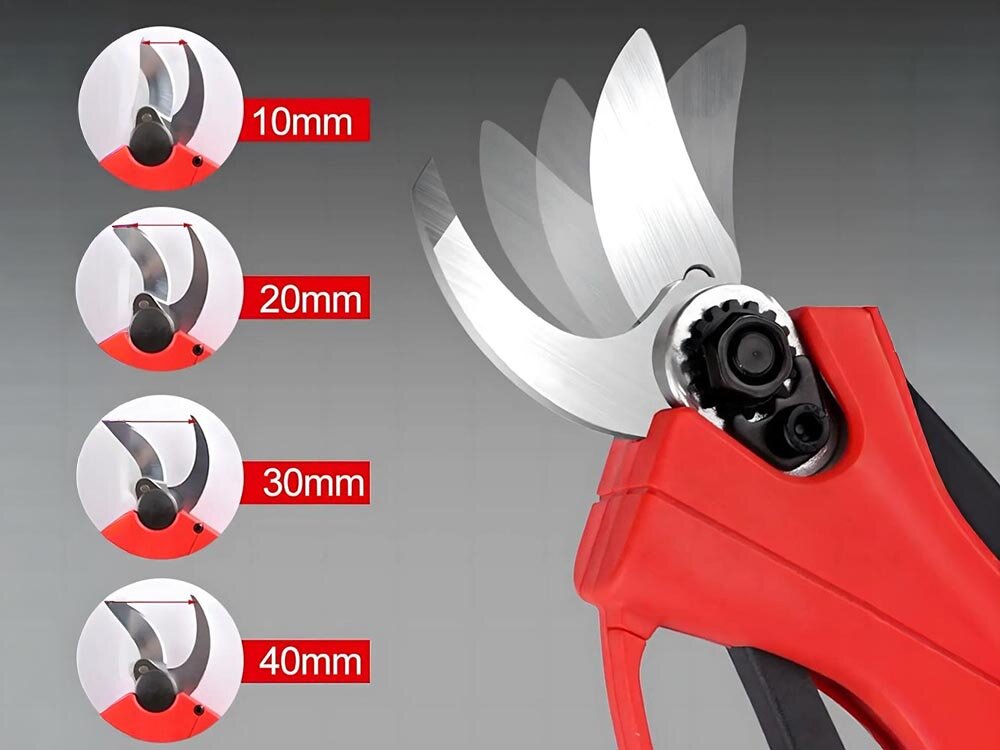 Obraz przedstawia akumulatorowy sekator do gałęzi z czerwonym uchwytem i metalowymi ostrzami. Po lewej stronie widoczne są cztery okrągłe ikony z napisami: \'10mm\', \'20mm\', \'30mm\', \'40mm\', pokazujące różne ustawienia ostrzy.