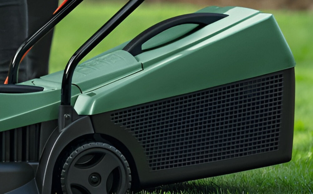 Kosiarka elektryczna BOSCH EasyRotak 32-220 1200W 320mm trawnik zbliżenie na kosz 31-litrowy kosz z wysokiej jakości tworzywa sztucznego sprosta dużym obciążeniom odporne na promieniowanie UV i uszkodzenia mechaniczne zintegrowany uchwyt