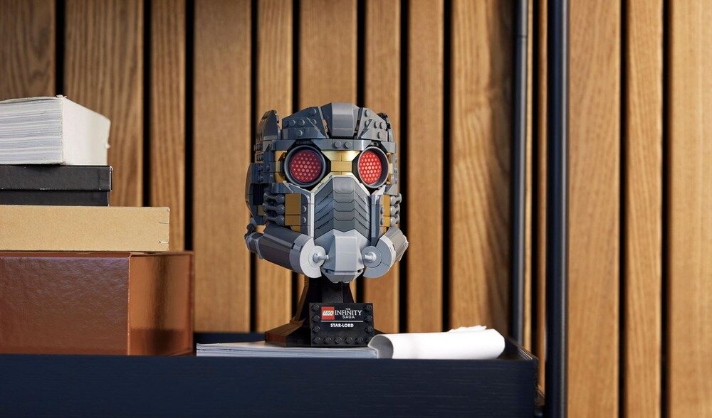 LEGO 76251 Marvel Hełm Star-Lorda stoi na półce